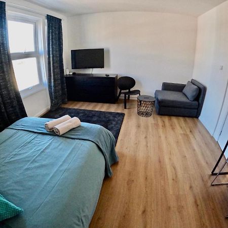 Lovely One Bedroom Flat London Kültér fotó