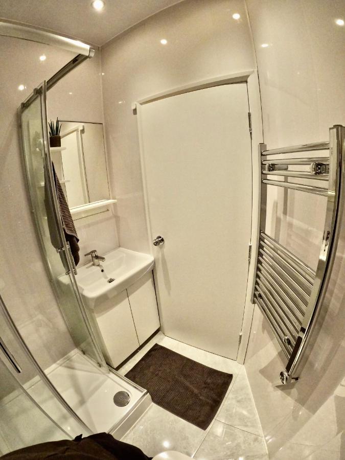 Lovely One Bedroom Flat London Kültér fotó